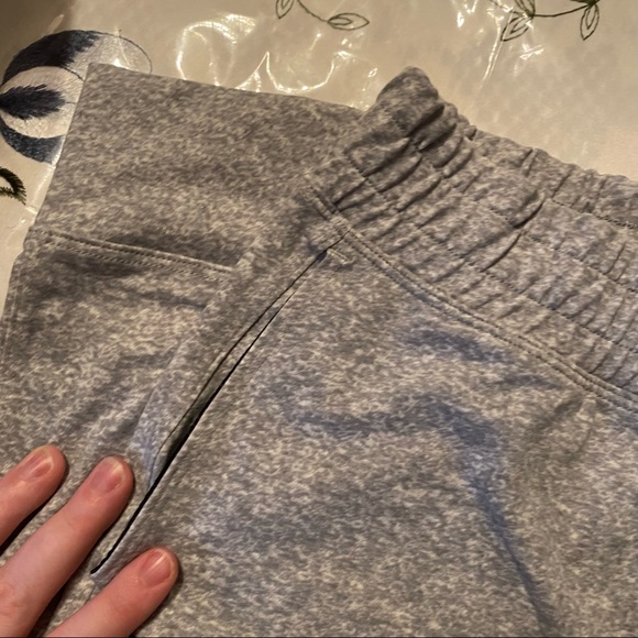 VS Pink Active • Grey Space Dye Athletic Leggings - Picture 6 of 7